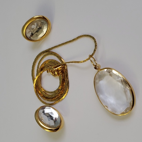 Gold Clear Bead Necklace and Earrings - Picture 3 of 11